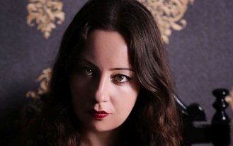 Zeynep Çolakoğlu’dan Şarap Koyusu “Yeni Çıkanlar”