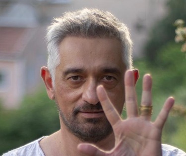 Ege’nin Sessizliğinden Doğan 23 Yeni Hikâye “Ashes Pulse Edition”